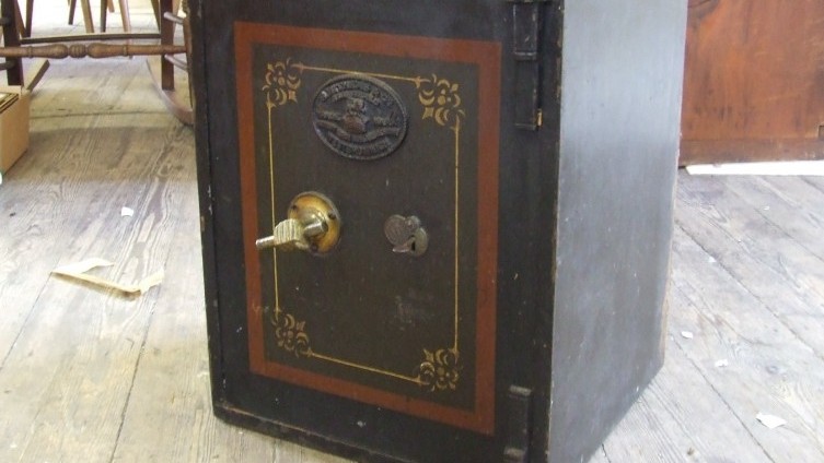 A safe by S Withers & Co. £260