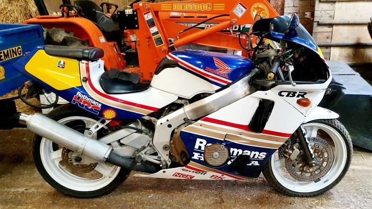 1988 CBR400 Motorbike