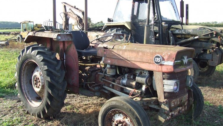 Lot 516 1967 MF 135 tractor £2,620 