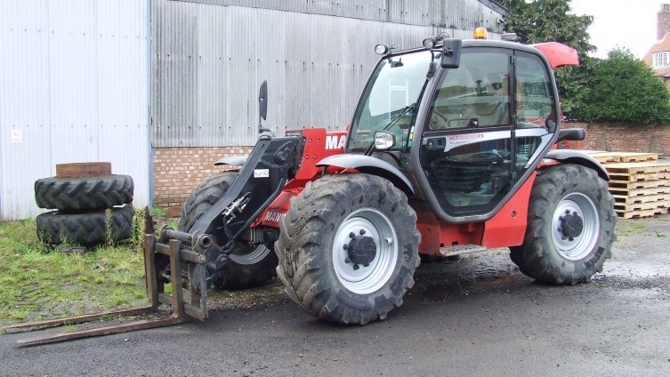 Bidding reached £18,250 on this Manitou