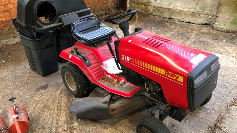 £300 - Rally Ride-on Mower