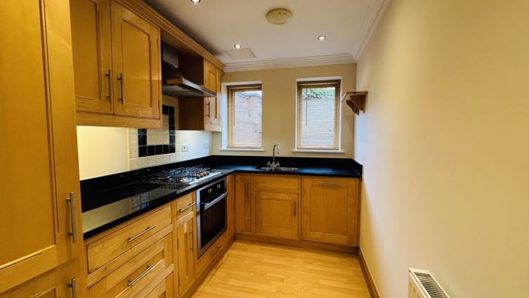 {cf_property_name} 44 Greetwell Gate