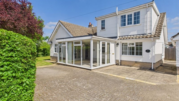 {cf_property_name} Lancaster Avenue