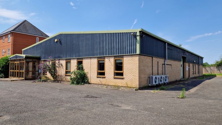 {cf_property_name} Off Louth Road