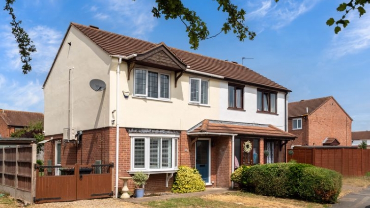 {cf_property_name} Chedworth Road