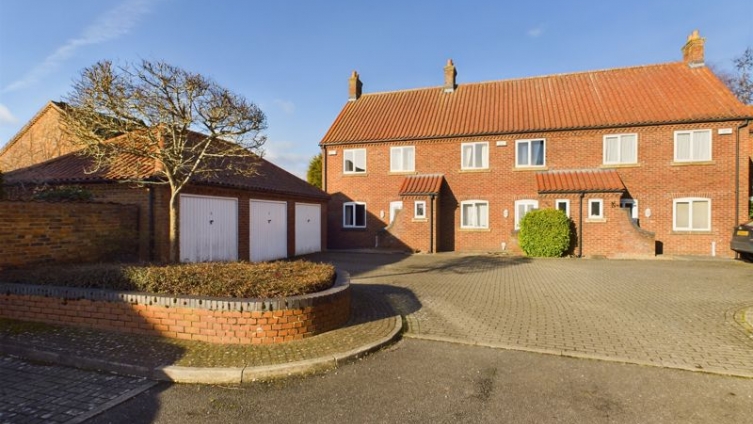 {cf_property_name} Old Paddock Court