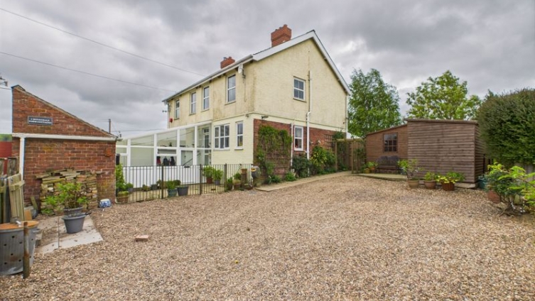 {cf_property_name} Dovendale Farm Cottages