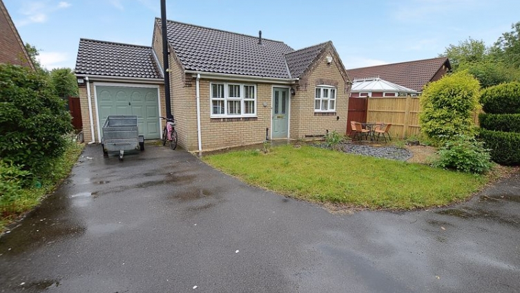 {cf_property_name} Moor Park Drive