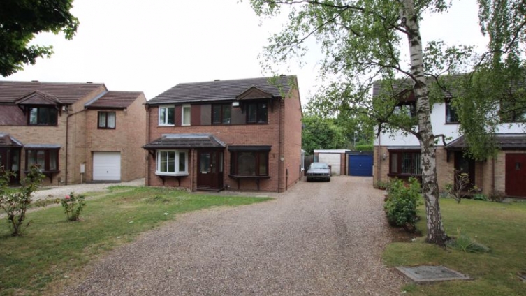 {cf_property_name} Chedworth Road