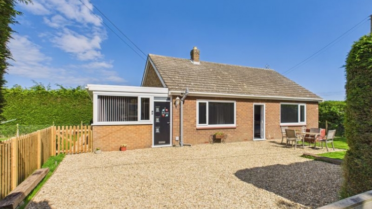 {cf_property_name} Sea Lane