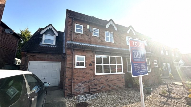 {cf_property_name} Stretton Close
