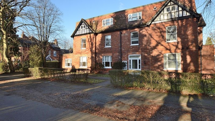 {cf_property_name} 5-7 Cromwell Avenue