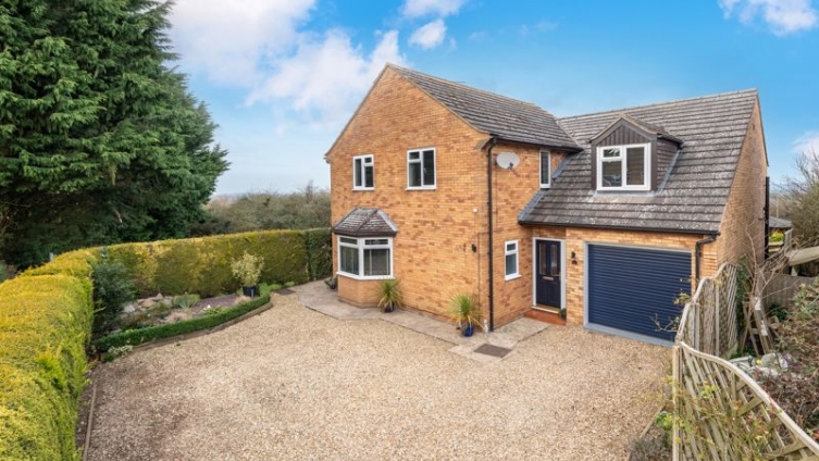 24 Waterloo Paddock, Leadenham, Lincoln