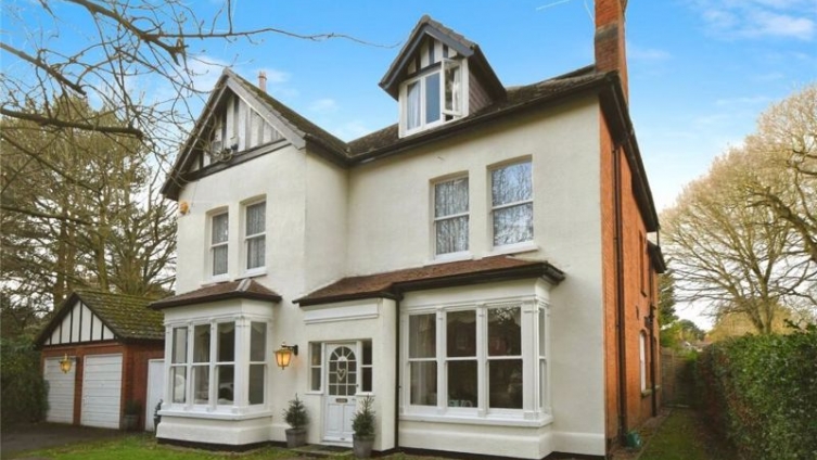 {cf_property_name} Alverston Avenue
