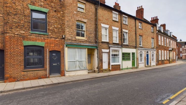 {cf_property_name} West Street