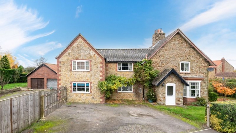 {cf_property_name} Sixhills Road
