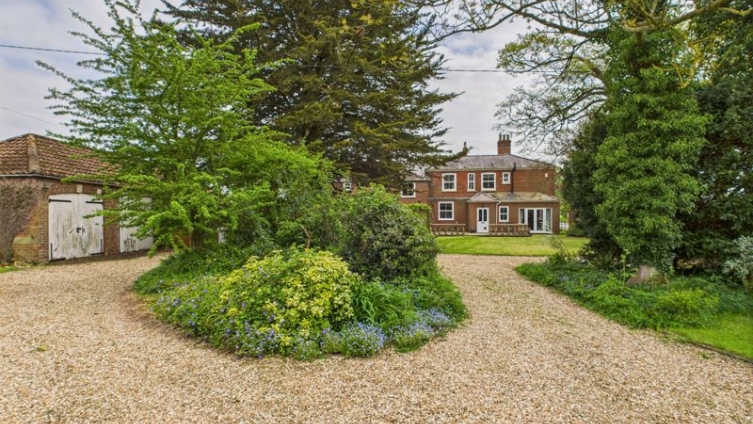 {cf_property_name} Boston Road