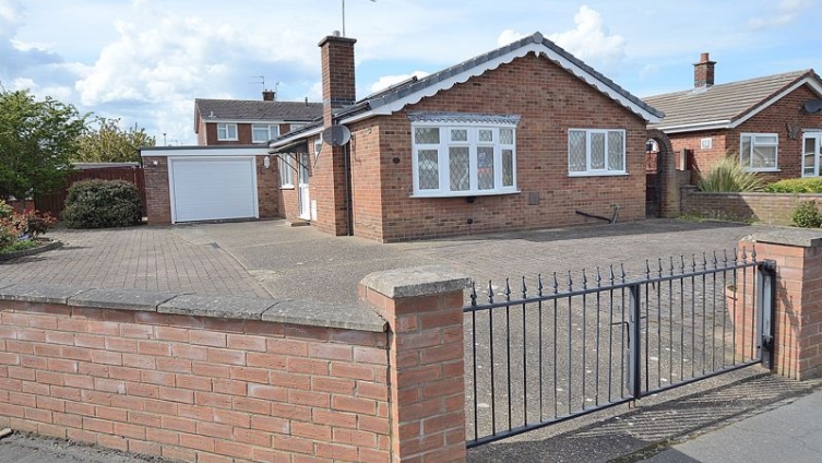 {cf_property_name} Lancaster Drive