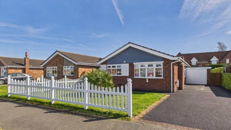 {cf_property_name} Lancaster Drive