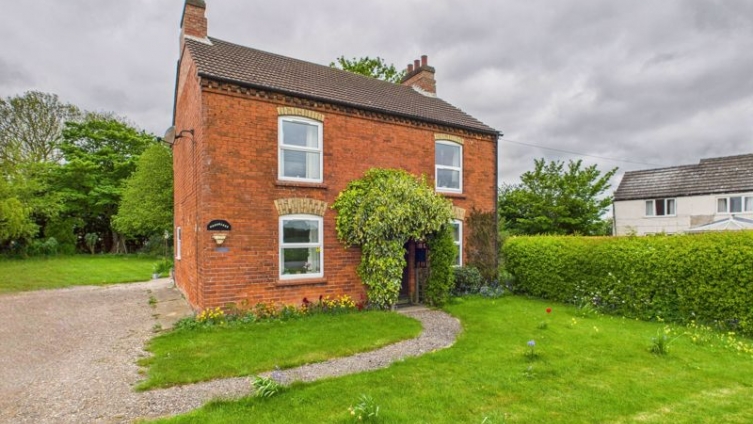 {cf_property_name} Brickyard Lane