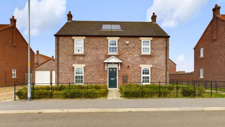 {cf_property_name} Curtis Drive
