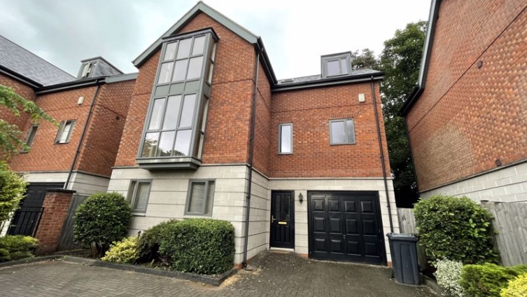 {cf_property_name} Wragby Road