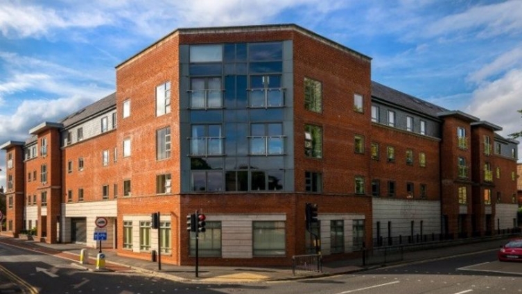 {cf_property_name} 44 Greetwell Gate