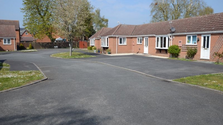 {cf_property_name} Oaklands