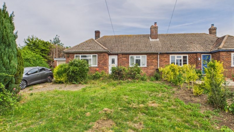{cf_property_name} Moor Lane