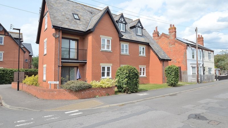 {cf_property_name} Bennetts Mill Close