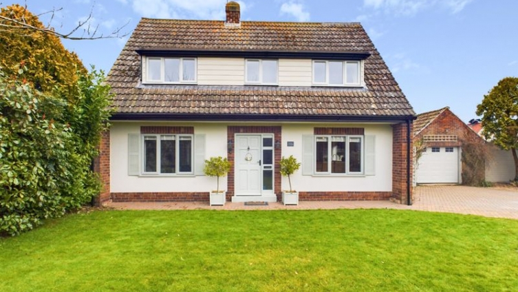 {cf_property_name} Mill Lane