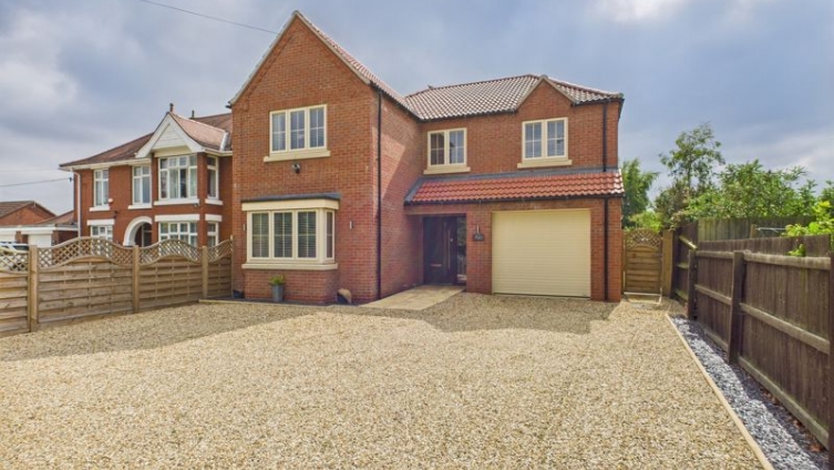 {cf_property_name} Fen Road